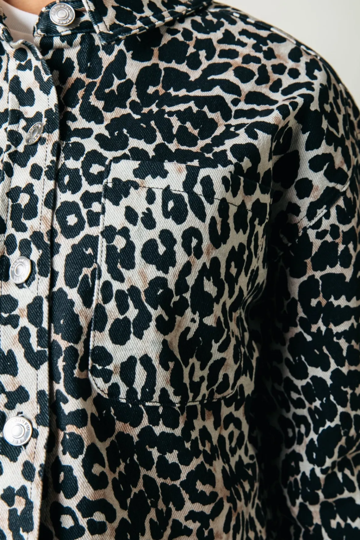Blouses*Colourful Rebel Olle Leopard Cropped Denim Blouse | Beige