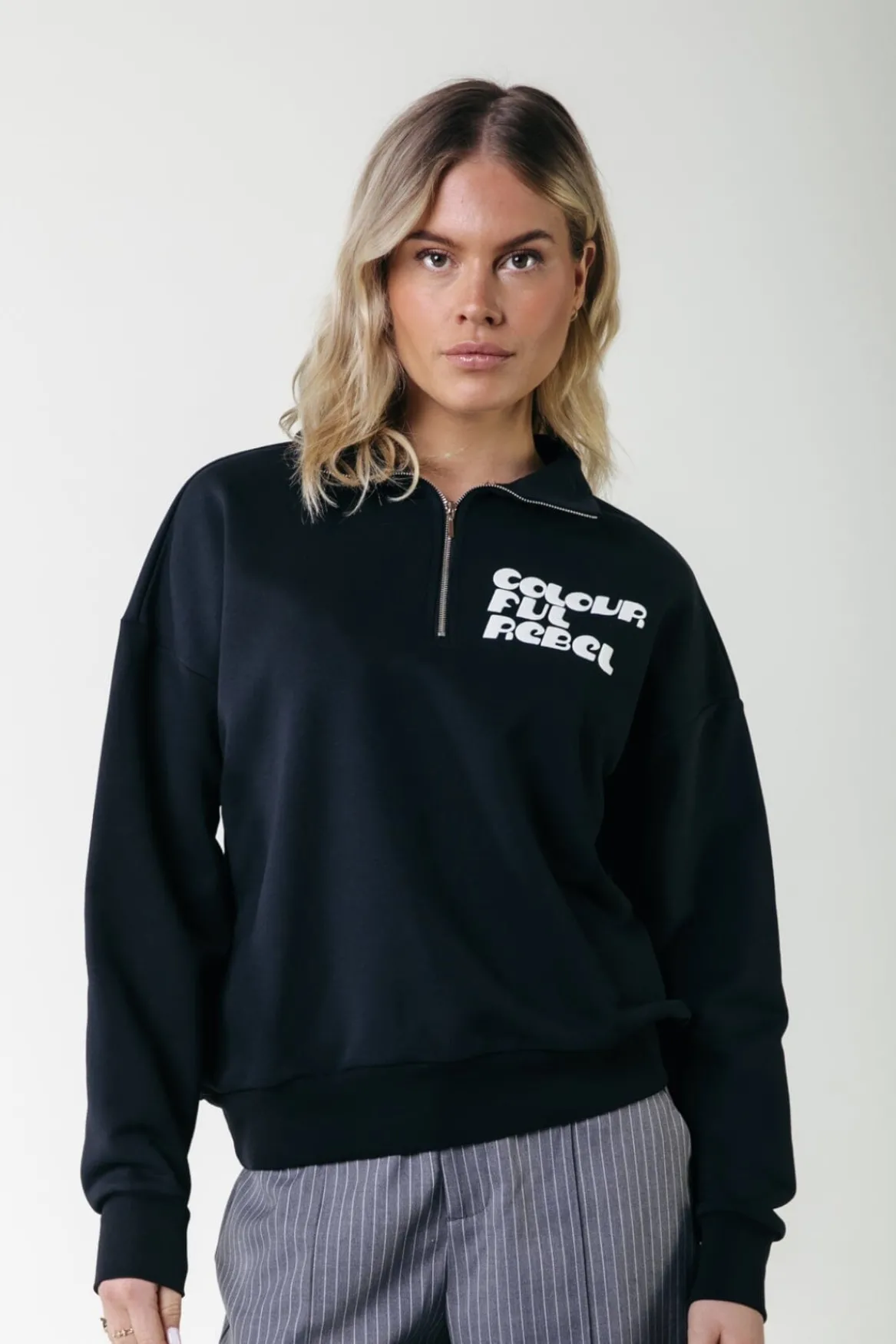 Truien*Colourful Rebel Uni Logo Zip Sweat | Black